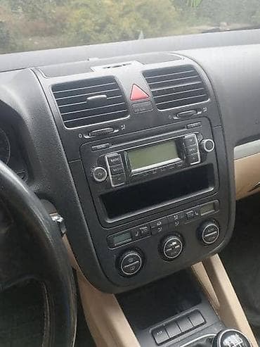 CENTRALNA KONZOLA ZA VOLKSWAGEN GOLF 5 | Centralna konzola Golf 5 na lalafo.rs CENTRALNA KONZOLA ZA VOLKSWAGEN GOLF 5 | Centralna konzola Golf 5