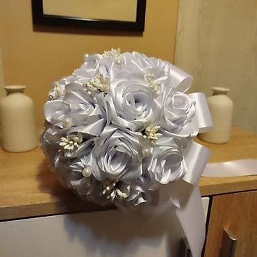 Svadbeni buket od satenskih traka - Elegantna bidermajer kugla na lalafo.rs — 1 Svadbeni buket od satenskih traka - Elegantna bidermajer kugla — 1