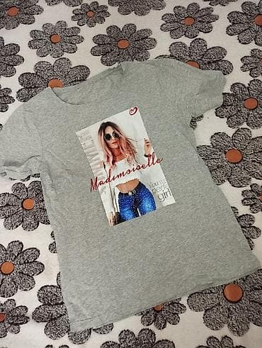 Siva majica sa printom. M velicina na lalafo.rs — 2 Siva majica sa printom. M velicina — 2