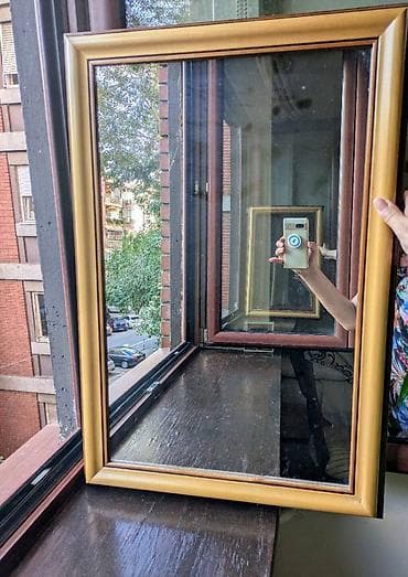 Prodajem elegantno pravougaono ogledalo, sa svetlim drvenim ramom, na na lalafo.rs — 5 Prodajem elegantno pravougaono ogledalo, sa svetlim drvenim ramom, na — 5