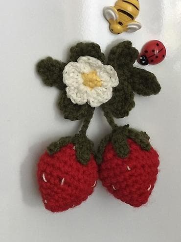 Heklane dekorativne jagode i visnjice sa cvetovima - Ručni rad at lalafo.rs — 4 Heklane dekorativne jagode i visnjice sa cvetovima - Ručni rad — 4