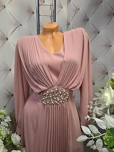 Elegantna maxi haljina sa dugim rukavima i plisiranim detaljima. - na lalafo.rs — 3 Elegantna maxi haljina sa dugim rukavima i plisiranim detaljima. - — 3