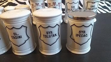 Apotekarske laboratorijske posude kao sa slika posalji poruku ili na lalafo.rs — 3 Apotekarske laboratorijske posude kao sa slika posalji poruku ili — 3