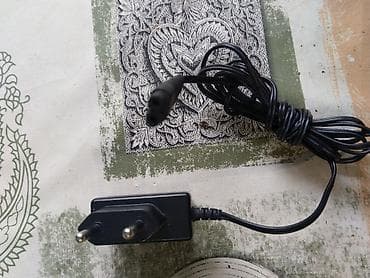 Punjači/adapteri za napajanje (2 kom) 1) JODEWAY punjač za baterije - na lalafo.rs — 6 Punjači/adapteri za napajanje (2 kom) 1) JODEWAY punjač za baterije - — 6