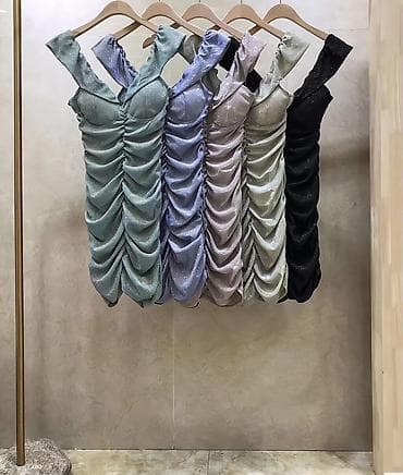 🔥Ženska svečana mini haljina sa sjajnim efektom
2500 din
Uni velicina at lalafo.rs — 4 🔥Ženska svečana mini haljina sa sjajnim efektom
2500 din
Uni velicina — 4