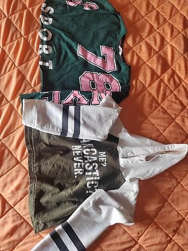 Set od 2 sportska gornja dela oba za 600 dinara. (kratke at lalafo.rs — 2 Set od 2 sportska gornja dela oba za 600 dinara. (kratke — 2