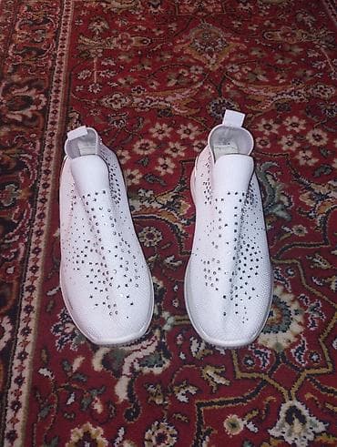 Patke 37 nošene par puta na lalafo.rs — 4 Patke 37 nošene par puta — 4