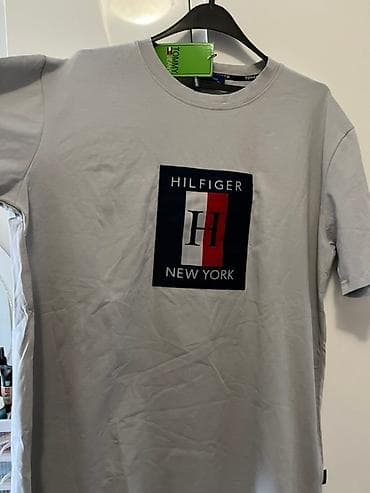 T-shirts: T-shirt Tommy Hilfiger, color - Grey at lalafo.rs — 2 T-shirts: T-shirt Tommy Hilfiger, color - Grey — 2