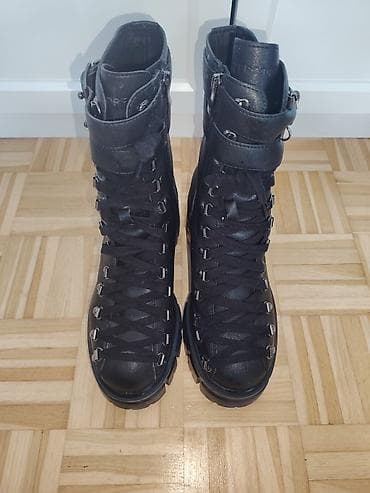 Crne kožne gležnjače/čizme sa platformom i vezivanjem UG 24,5cm - na lalafo.rs — 2 Crne kožne gležnjače/čizme sa platformom i vezivanjem UG 24,5cm - — 2