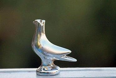 Golub, vintage figurina/ pritiskač za papir. Mesing, niklovano na lalafo.rs — 3 Golub, vintage figurina/ pritiskač za papir. Mesing, niklovano — 3