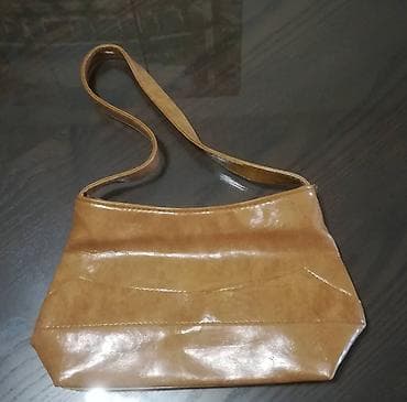 Torba svetlo braon dimenzije 28x17 cm, ima dva pretinca, vrlo očuvana at lalafo.rs — 5 Torba svetlo braon dimenzije 28x17 cm, ima dva pretinca, vrlo očuvana — 5
