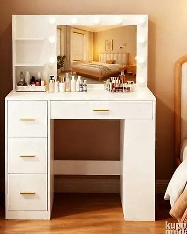 Kozmetički sto/toaletni sto sa ogledalom i rasvetom - Dimenzije at lalafo.rs Kozmetički sto/toaletni sto sa ogledalom i rasvetom - Dimenzije