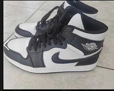 Patike visokog profila inspirisane Air Jordan stilom, crno–bele kolor na lalafo.rs — 3 Patike visokog profila inspirisane Air Jordan stilom, crno–bele kolor — 3