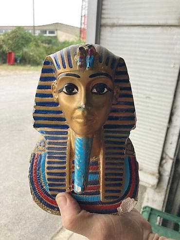 Africke maske 15 Eura komad.
Africki bubnjevi 25 Eura komad at lalafo.rs Africke maske 15 Eura komad.
Africki bubnjevi 25 Eura komad