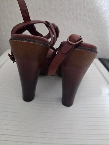 UGG sandale br.39 nove donete iz inostranstva na lalafo.rs — 6 UGG sandale br.39 nove donete iz inostranstva — 6