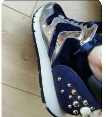 Voile blanch firmirane patike. Par puta nošene. Uvoz francuska na lalafo.rs — 3 Voile blanch firmirane patike. Par puta nošene. Uvoz francuska — 3