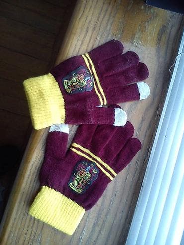 Hari Poter Rukavice- Grifindor - NOV Rukavice iz filma Hari Poter sa na lalafo.rs — 1 Hari Poter Rukavice- Grifindor - NOV Rukavice iz filma Hari Poter sa — 1