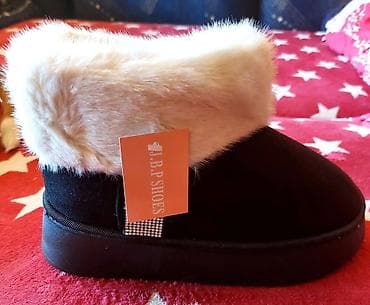 Ugg obuća bоја - Bež na lalafo.rs — 9 Ugg obuća bоја - Bež — 9