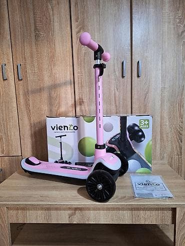 Nov Viento svetleći trotinet za devojčice roze, pink Trotinet je na lalafo.rs Nov Viento svetleći trotinet za devojčice roze, pink Trotinet je