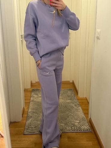 Nike ženski komplet xs velicina (oversize model odgovara do M) na lalafo.rs — 3 Nike ženski komplet xs velicina (oversize model odgovara do M) — 3