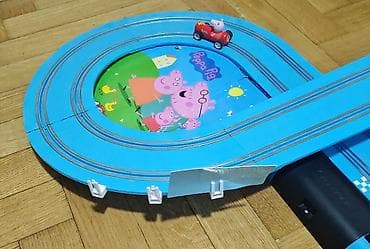 Carrera FIRST Peppa Pig GranPrix auto staza garantuje puno zabave sa na lalafo.rs — 4 Carrera FIRST Peppa Pig GranPrix auto staza garantuje puno zabave sa — 4