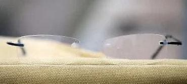 Extra laki ram - bez rama dioptrijski ram 6 grama!. 6 grama. Odličnean na lalafo.rs — 8 Extra laki ram - bez rama dioptrijski ram 6 grama!. 6 grama. Odličnean — 8