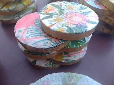 Podmetači od punog suvog drveta. Rađeni dekupaž tehnikom Zaštićeni na lalafo.rs — 10 Podmetači od punog suvog drveta. Rađeni dekupaž tehnikom Zaštićeni — 10