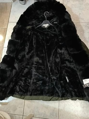 Zimska ženska jakna s bogatom krznenom postavom i kapuljačom na lalafo.rs — 2 Zimska ženska jakna s bogatom krznenom postavom i kapuljačom — 2