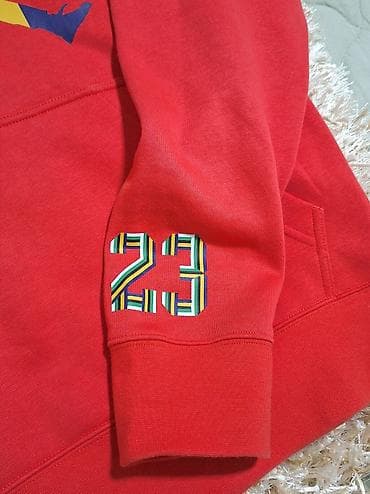 Crvena dukserica sa kapuljačom, original Jordan. - Mekan, srednje na lalafo.rs — 4 Crvena dukserica sa kapuljačom, original Jordan. - Mekan, srednje — 4