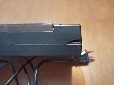 pantalone butiku ali: Punjač za baterije 1,5V i 9V. Namenjen je za NiCd baterije, ali može na lalafo.rs — 8 pantalone butiku ali: Punjač za baterije 1,5V i 9V. Namenjen je za NiCd baterije, ali može — 8