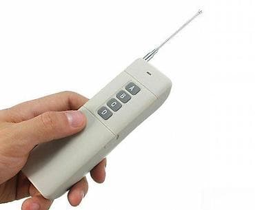 Bežični daljinski upravljač sa 4 kanala (A/B/C/D) i teleskopskom na lalafo.rs Bežični daljinski upravljač sa 4 kanala (A/B/C/D) i teleskopskom