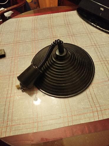 Luster, bоја - Crna, Upotrebljenо na lalafo.rs Luster, bоја - Crna, Upotrebljenо