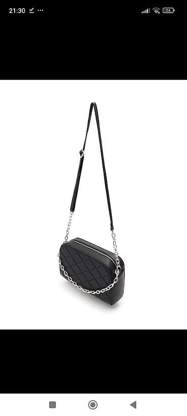 Crna štepana torba na rame sa metalnim lancem kao kaišem, pogodna za na lalafo.rs — 2 Crna štepana torba na rame sa metalnim lancem kao kaišem, pogodna za — 2
