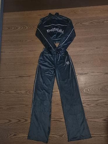 Komplet plisana trenerka. S velicina Novo na lalafo.rs Komplet plisana trenerka. S velicina Novo