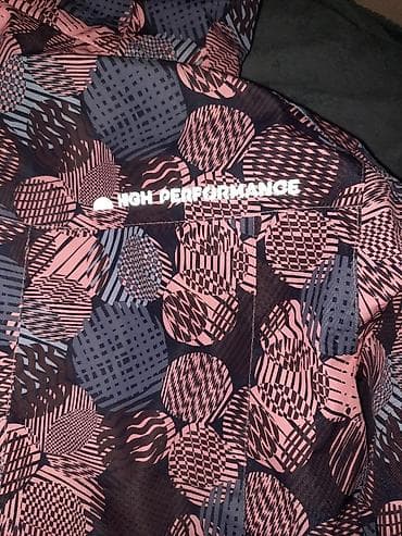 kom sa etiketom: Ellesse Sport ženska jakna sa kapuljačom - Brend: Ellesse Sport at lalafo.rs — 6 kom sa etiketom: Ellesse Sport ženska jakna sa kapuljačom - Brend: Ellesse Sport — 6