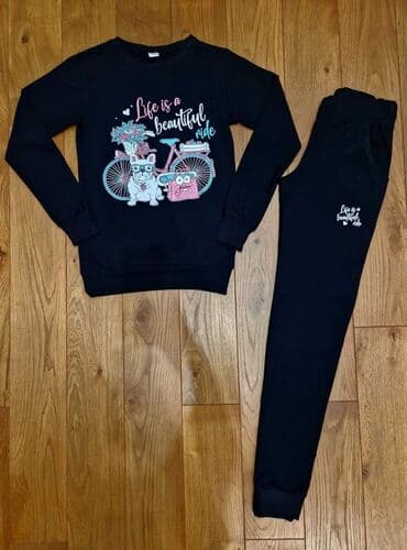 Unikatne pamucne trenerke jos uvek po starim cenama!!! Cena kompleta na lalafo.rs Unikatne pamucne trenerke jos uvek po starim cenama!!! Cena kompleta