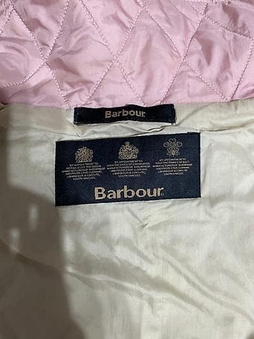 Barbour ženska prošivena jakna - Brend: Barbour (etikete vidljive na na lalafo.rs — 4 Barbour ženska prošivena jakna - Brend: Barbour (etikete vidljive na — 4