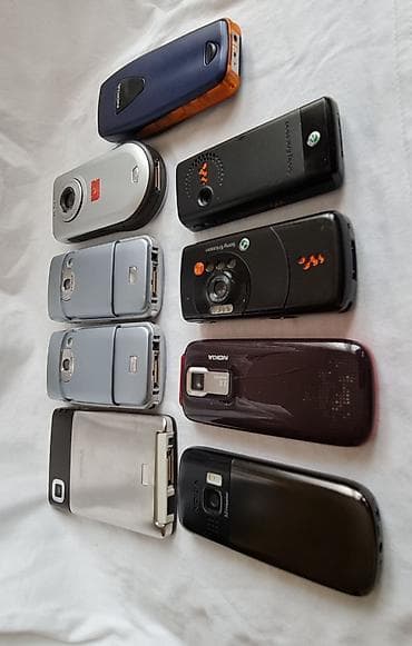 Kolekcija starih mobilnih telefona – Nokia i Sony Ericsson (10 kom) - na lalafo.rs Kolekcija starih mobilnih telefona – Nokia i Sony Ericsson (10 kom) -