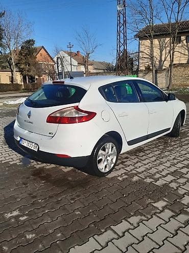Renault Megane: 1.5 l | 2012 г. 217000 km Hečbek na lalafo.rs Renault Megane: 1.5 l | 2012 г. 217000 km Hečbek