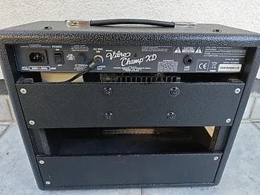Electronics: FENDER VIBRO-CHAMP XD BLACK | Slanje po dogovoru ili lično at lalafo.rs — 4 Electronics: FENDER VIBRO-CHAMP XD BLACK | Slanje po dogovoru ili lično — 4