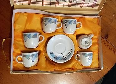 Porcelanski set za kafu u poklon-kutiji. Sadržaj: - 6 šoljica za kafu na lalafo.rs Porcelanski set za kafu u poklon-kutiji. Sadržaj: - 6 šoljica za kafu