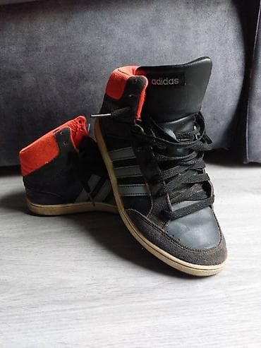 Adidas patike neo hoops mid k Unisex br. 39 1/3 Na prodaju original at lalafo.rs Adidas patike neo hoops mid k Unisex br. 39 1/3 Na prodaju original