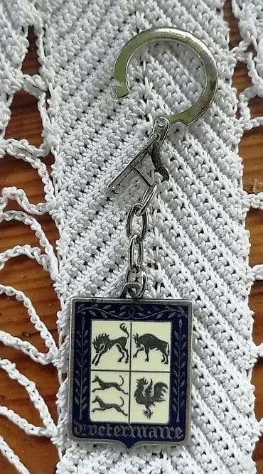 Ekstra, ekstra retko, Vintage privezak Dr veterinar IST. Vrlo redak na lalafo.rs — 1 Ekstra, ekstra retko, Vintage privezak Dr veterinar IST. Vrlo redak — 1