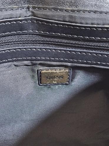 Ženska tašna – crna, klasičan “shoulder/chain” model, original Guess at lalafo.rs — 7 Ženska tašna – crna, klasičan “shoulder/chain” model, original Guess — 7