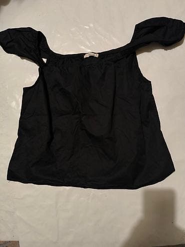 Crna ženska bluza/top bez ramena m - Model: lagani letnji top sa na lalafo.rs — 1 Crna ženska bluza/top bez ramena m - Model: lagani letnji top sa — 1