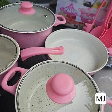 Set posuđa od 13 delova – nelepljivi premaz Komplet uključuje: - na lalafo.rs — 6 Set posuđa od 13 delova – nelepljivi premaz Komplet uključuje: - — 6