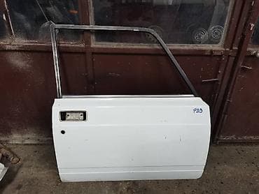 Vrata prednja Desna Lada 2107 Riva, Lada Karavan,2105. Vrata su na lalafo.rs Vrata prednja Desna Lada 2107 Riva, Lada Karavan,2105. Vrata su