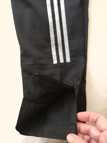 Trousers: Crna trenerka sa florocentnim trakama,kapri at lalafo.rs — 4 Trousers: Crna trenerka sa florocentnim trakama,kapri — 4