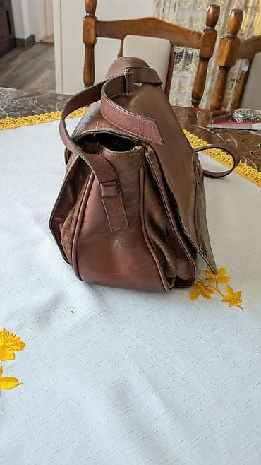 Teleci boks kozna zenska torba odlicno ocuvana za vise inf inbox at lalafo.rs — 3 Teleci boks kozna zenska torba odlicno ocuvana za vise inf inbox — 3