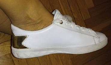 Diesel kožne patike 37 kao nove Prelepe i nestavrno udobne bele at lalafo.rs — 3 Diesel kožne patike 37 kao nove Prelepe i nestavrno udobne bele — 3